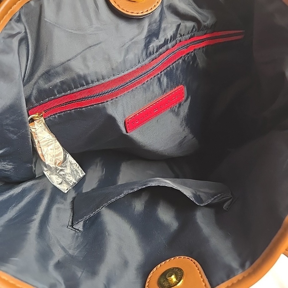 Tommy Hilfiger Tote Signature TH Brown Shopping Handbag W/Pouch MSRP‎ $108.00 - Picture 8 of 11